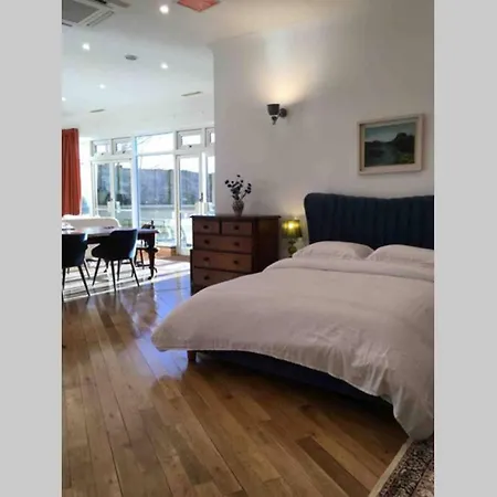 The Loft @ Bay Apartamento