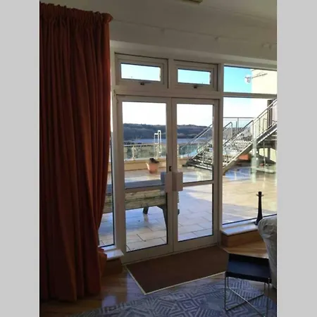 The Loft @ Bay Apartment Clifden
